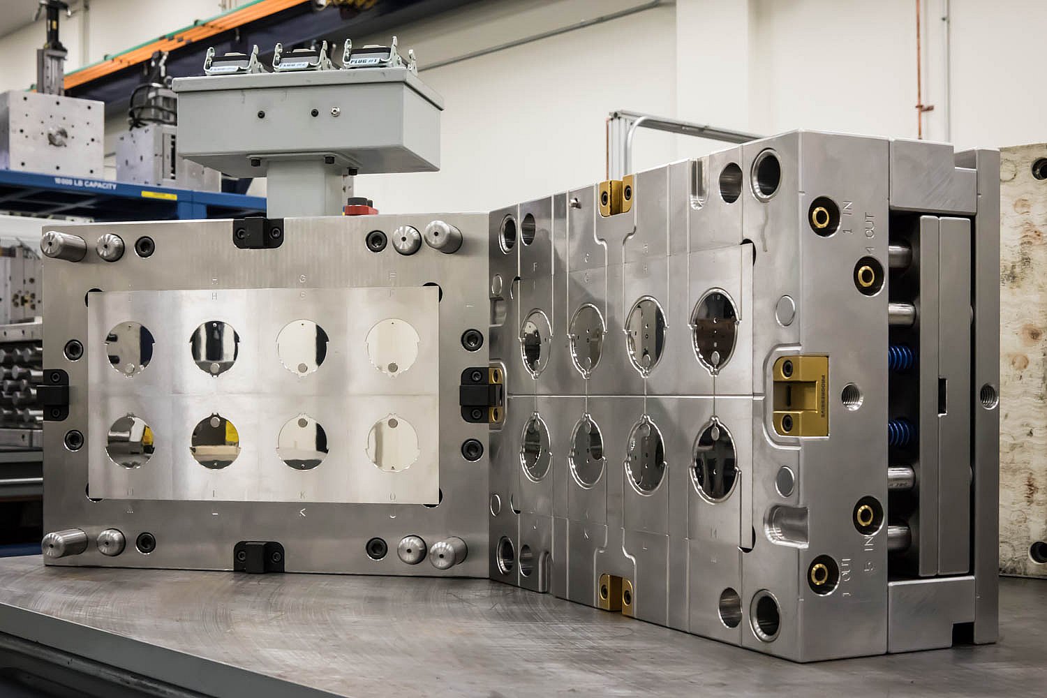 New Plastic Injection Mold - Injection Molds